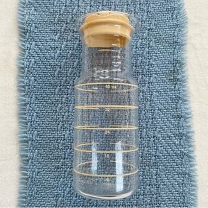 Vintage Pyrex 8014 Glass Carafe w/ Lid • 40 oz Mid-Century Kitchen Pitcher